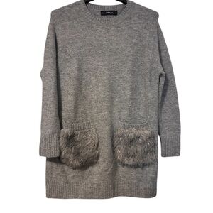 Zara Heather Gray Sweater with Faux Fur Pockets - cute